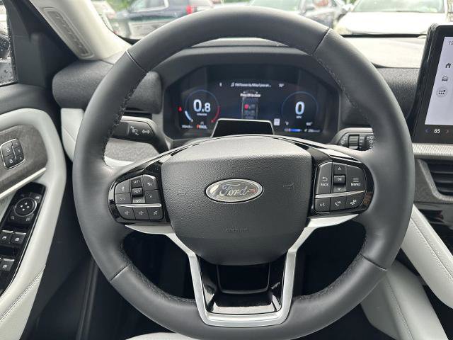 Certified 2025 Ford Explorer Platinum w/ Ultimate Package AWD/4WD image 28