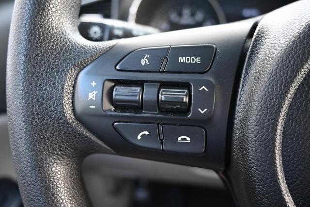 Used 2021 Kia Sedona LX image 32