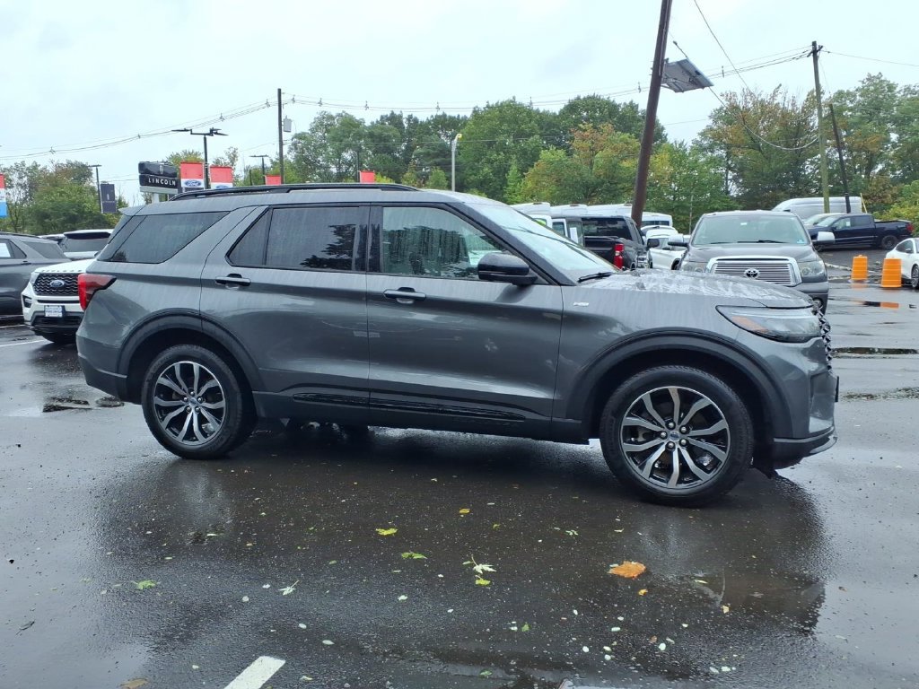 Certified 2026 Ford Explorer ST-Line AWD/4WD image 24
