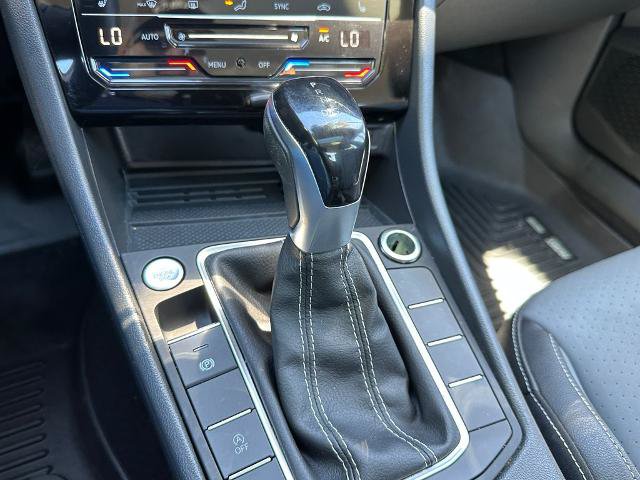 Used 2025 Volkswagen Jetta SE w/ Sunroof Package FWD image 32