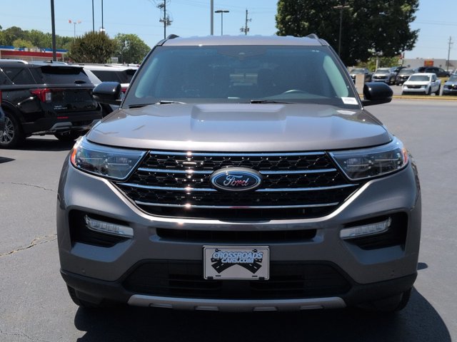 Certified 2022 Ford Explorer XLT w/ Equipment Group 202A AWD/4WD image 9