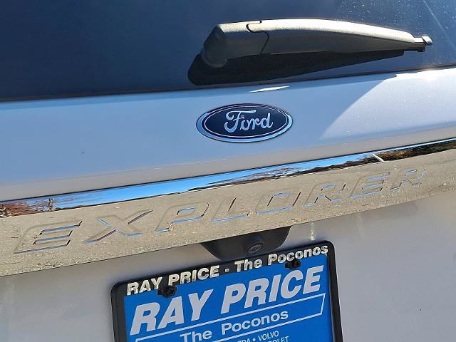 Certified 2023 Ford Explorer XLT w/ Equipment Group 202A AWD/4WD image 31