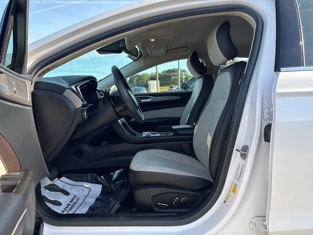 Certified 2019 Ford Fusion SE w/ Equipment Group 151A FWD image 12