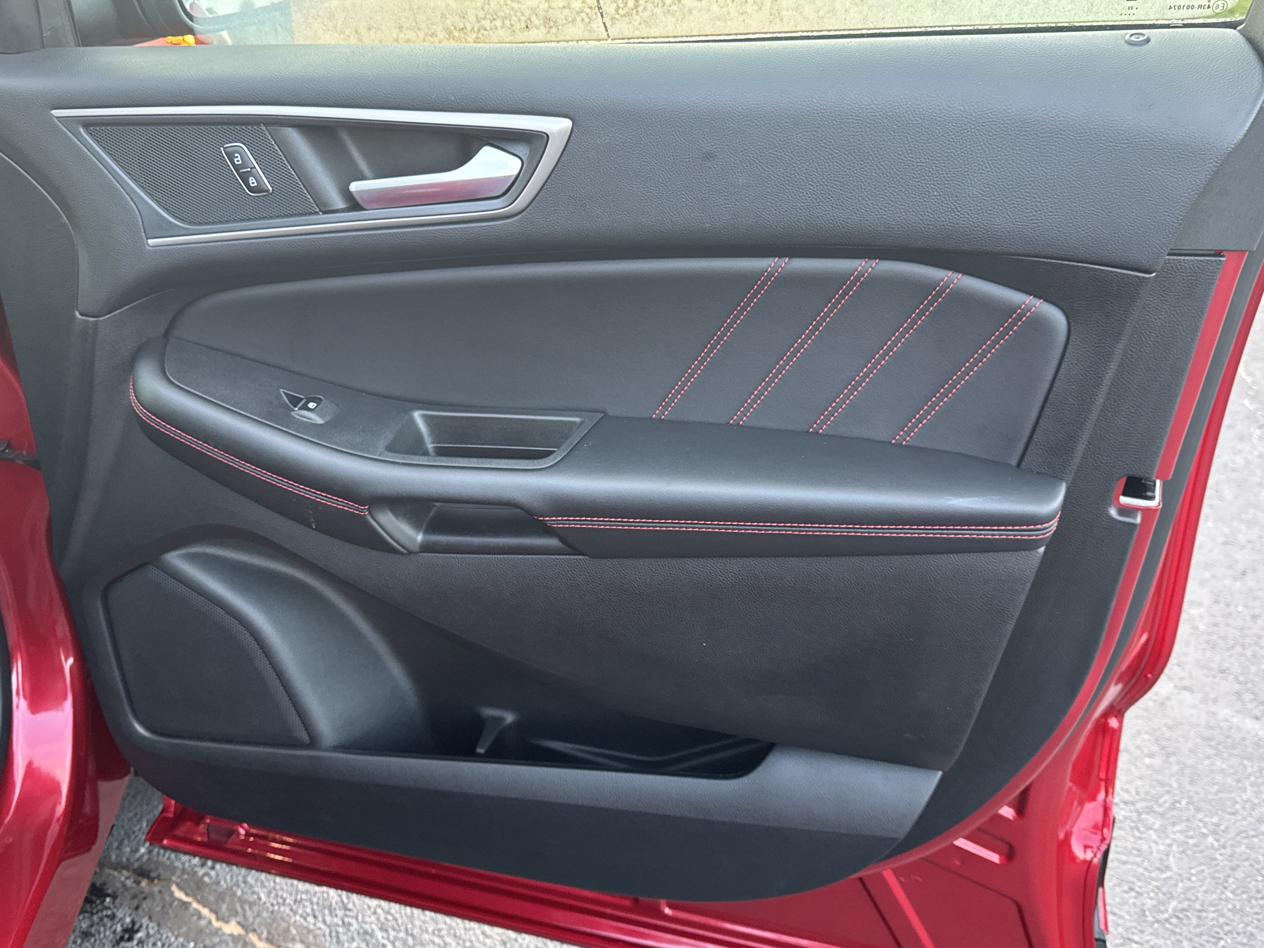 Certified 2024 Ford Edge ST-Line image 17