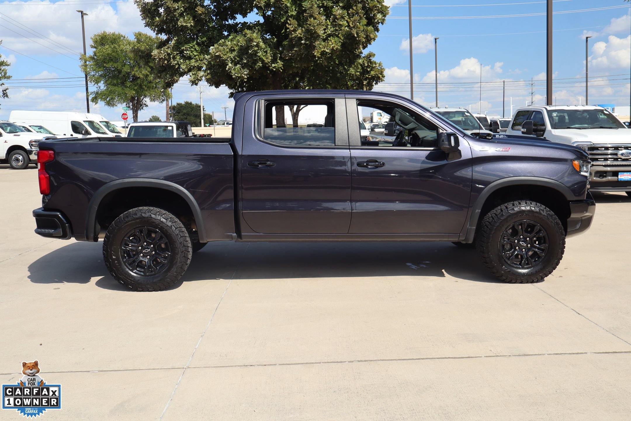 Used 2022 Chevrolet Silverado 1500 ZR2 w/ Technology Package AWD/4WD image 2