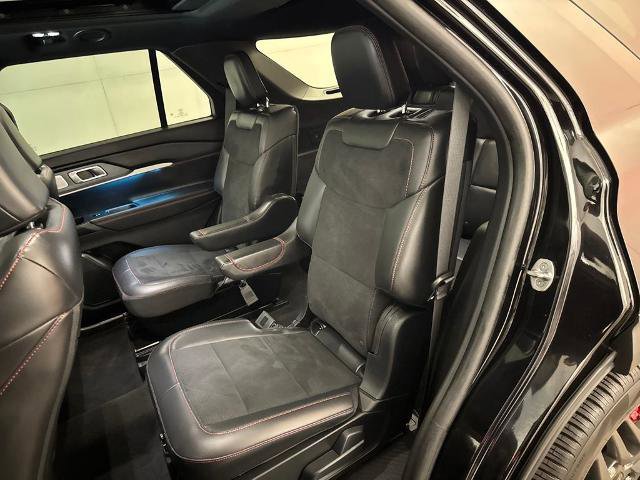 Certified 2025 Ford Explorer ST w/ Sun And Sound Package image 33