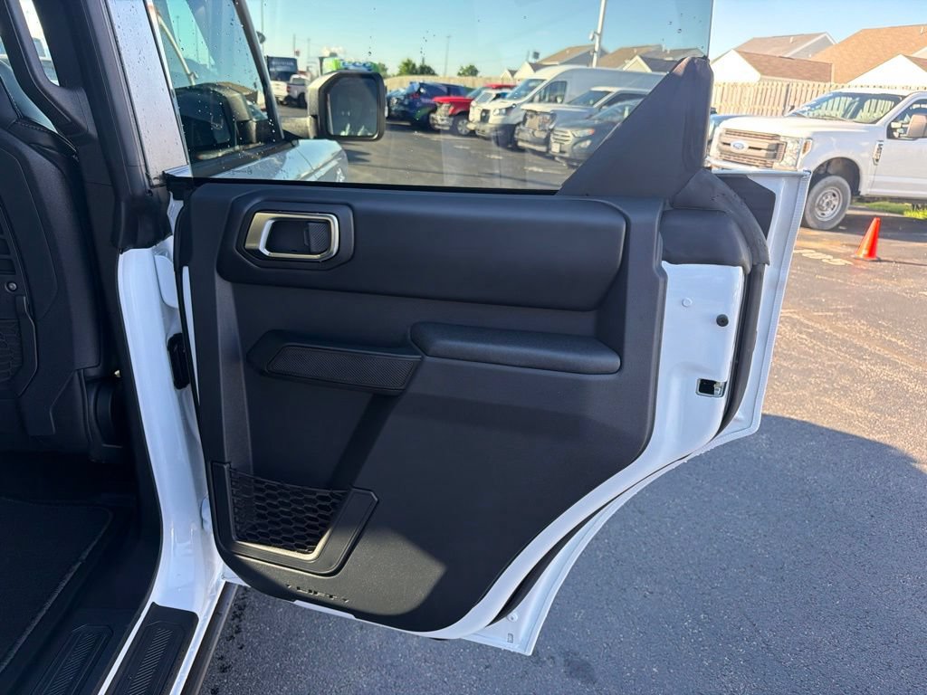 Certified 2025 Ford Bronco Badlands AWD/4WD image 48