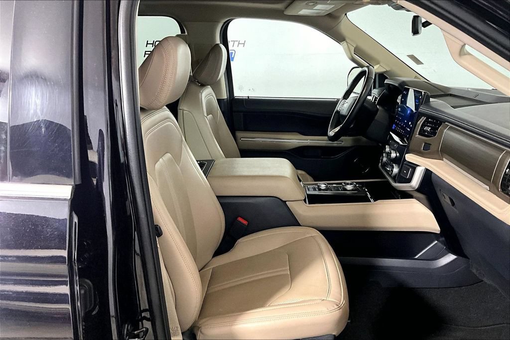 Certified 2024 Ford Expedition Limited AWD/4WD image 6