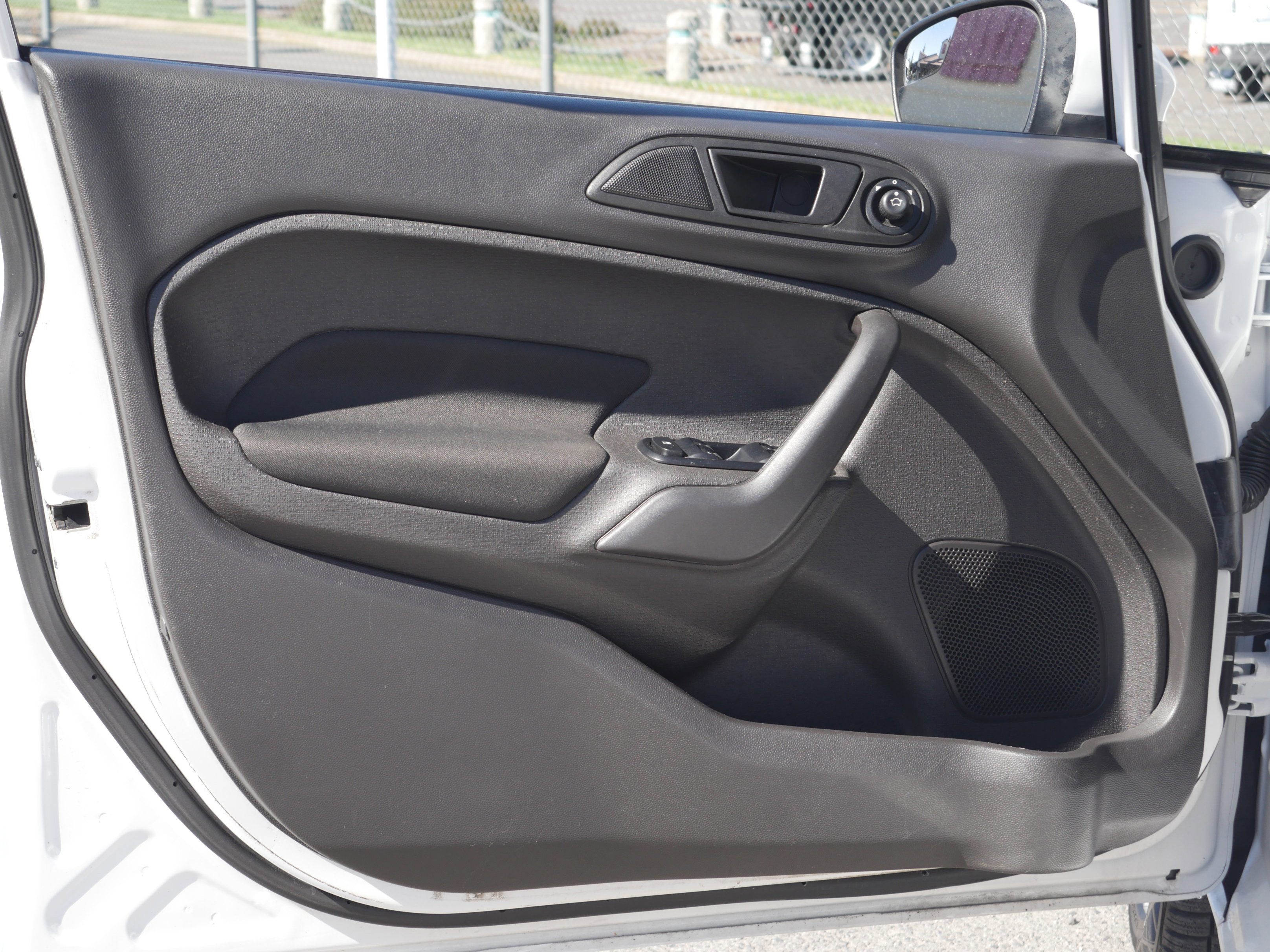 Certified 2019 Ford Fiesta SE w/ Equipment Group 201A FWD image 30