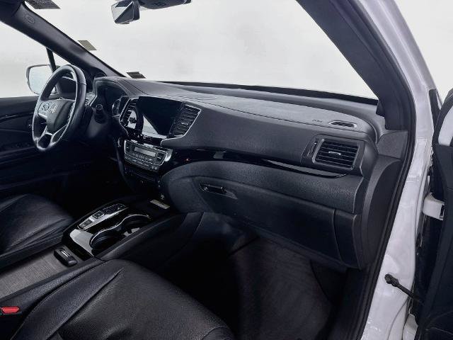 Used 2021 Honda Pilot Black Edition image 32