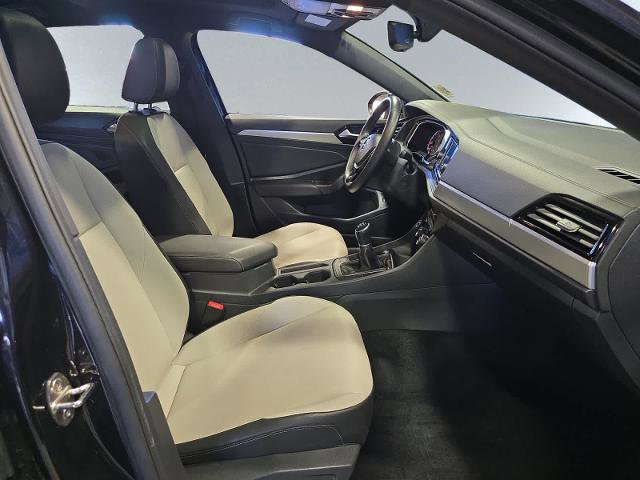 Used 2020 Volkswagen Jetta R-Line w/ R-Line Cold Weather Package FWD image 19