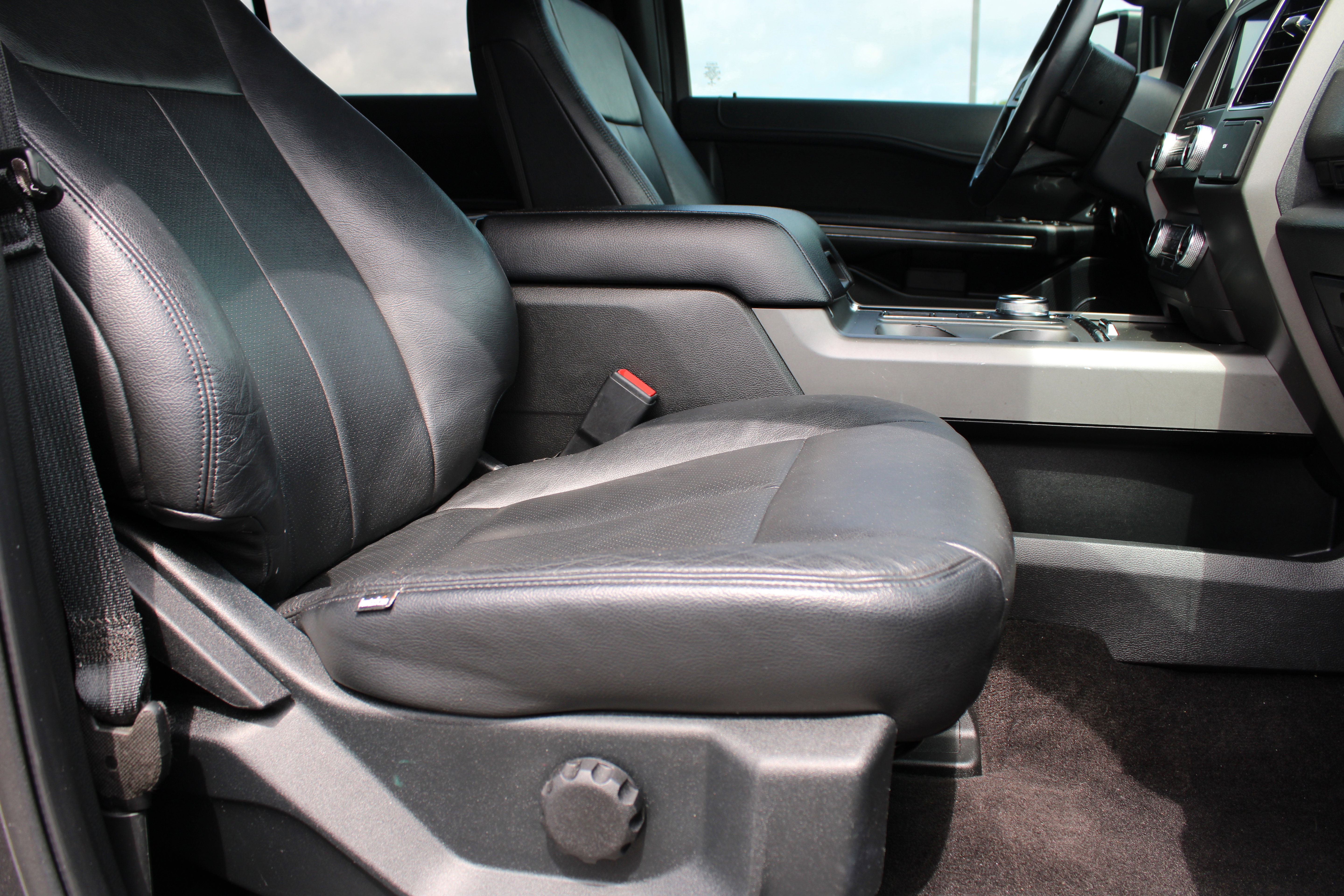 Certified 2021 Ford Expedition XLT w/ Cargo Package RWD image 19