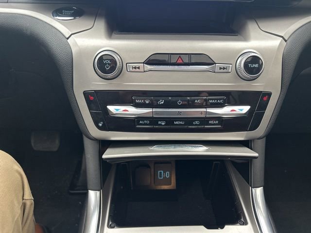 Certified 2022 Ford Explorer XLT w/ Equipment Group 202A image 22