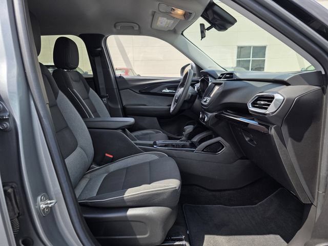 Used 2023 Chevrolet TrailBlazer LT w/ Confidence II Package FWD image 24