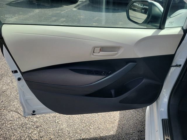 Used 2023 Toyota Corolla LE w/ LE Convenience Package image 14