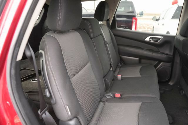 Used 2020 Nissan Pathfinder SV image 15