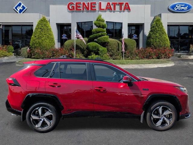 Used 2022 Toyota RAV4 SE w/ Weather & Moonroof Package AWD/4WD image 6
