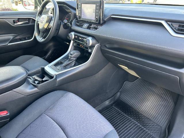 Used 2020 Toyota RAV4 XLE FWD image 22
