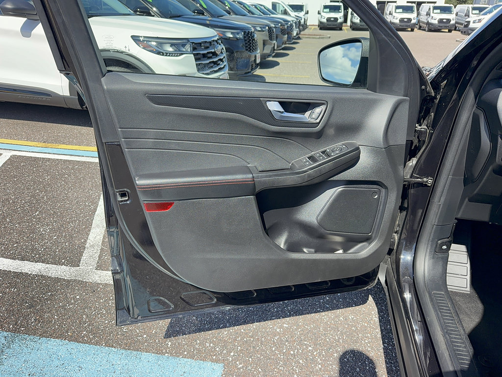 Certified 2025 Ford Escape ST-Line FWD image 8