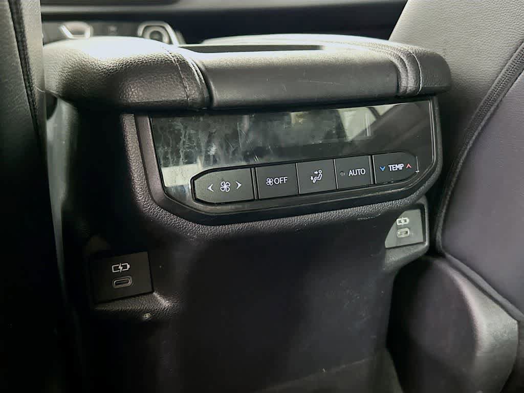 Used 2024 Toyota Grand Highlander AWD image 13
