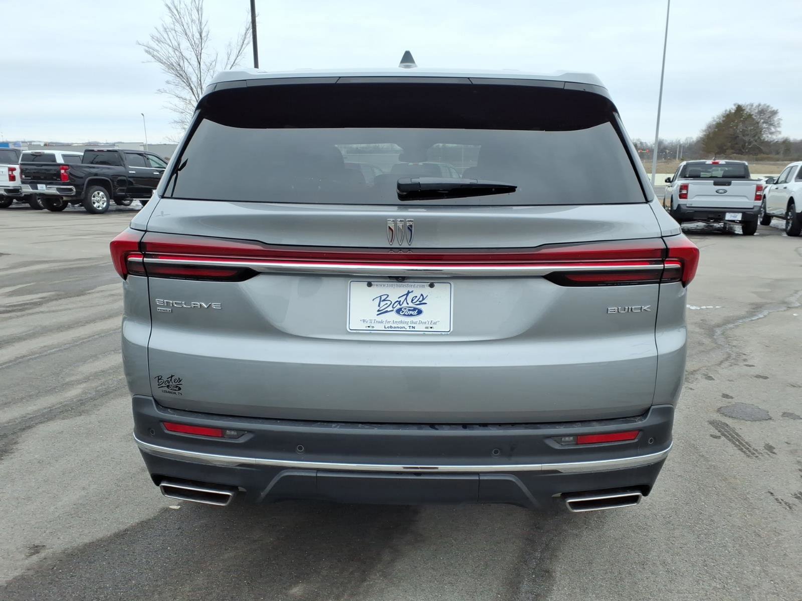 Used 2025 Buick Enclave Preferred image 4