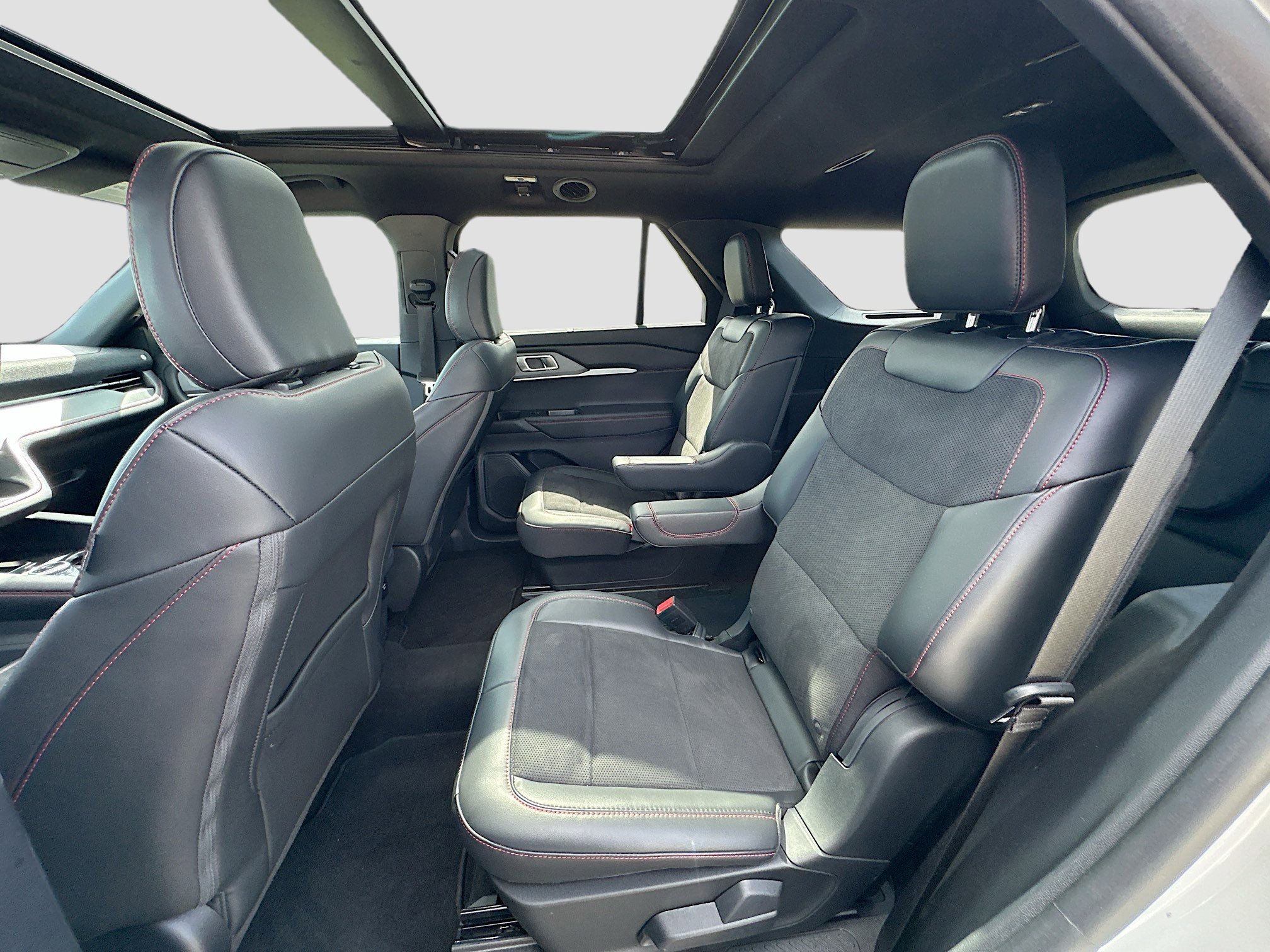 Certified 2025 Ford Explorer ST AWD/4WD image 25