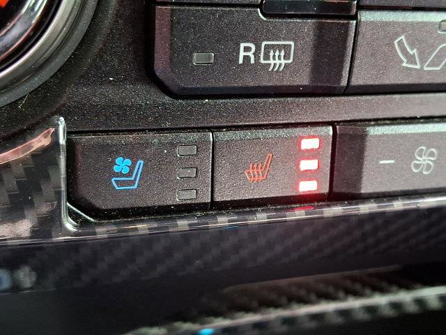 Certified 2018 Ford F150 Raptor w/ Equipment Group 802A Luxury image 25