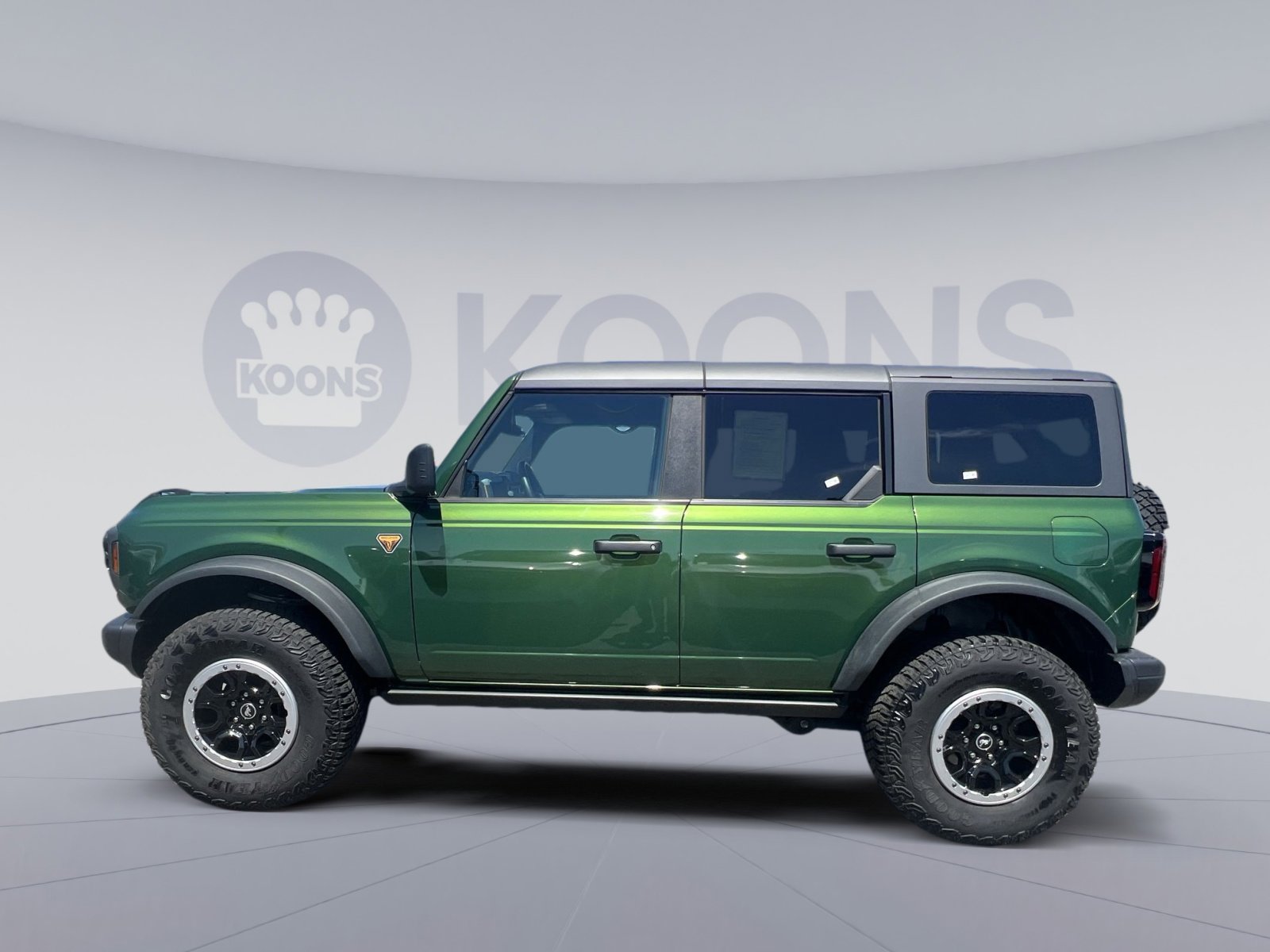Certified 2023 Ford Bronco Badlands w/ Sasquatch Package AWD/4WD image 7