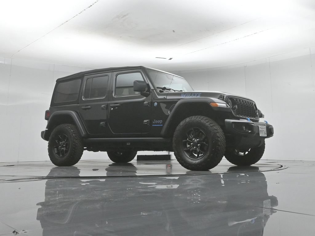 Used 2024 Jeep Wrangler Unlimited AWD/4WD image 4