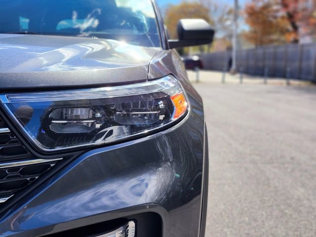 Certified 2020 Ford Explorer XLT w/ Equipment Group 202A AWD/4WD image 10