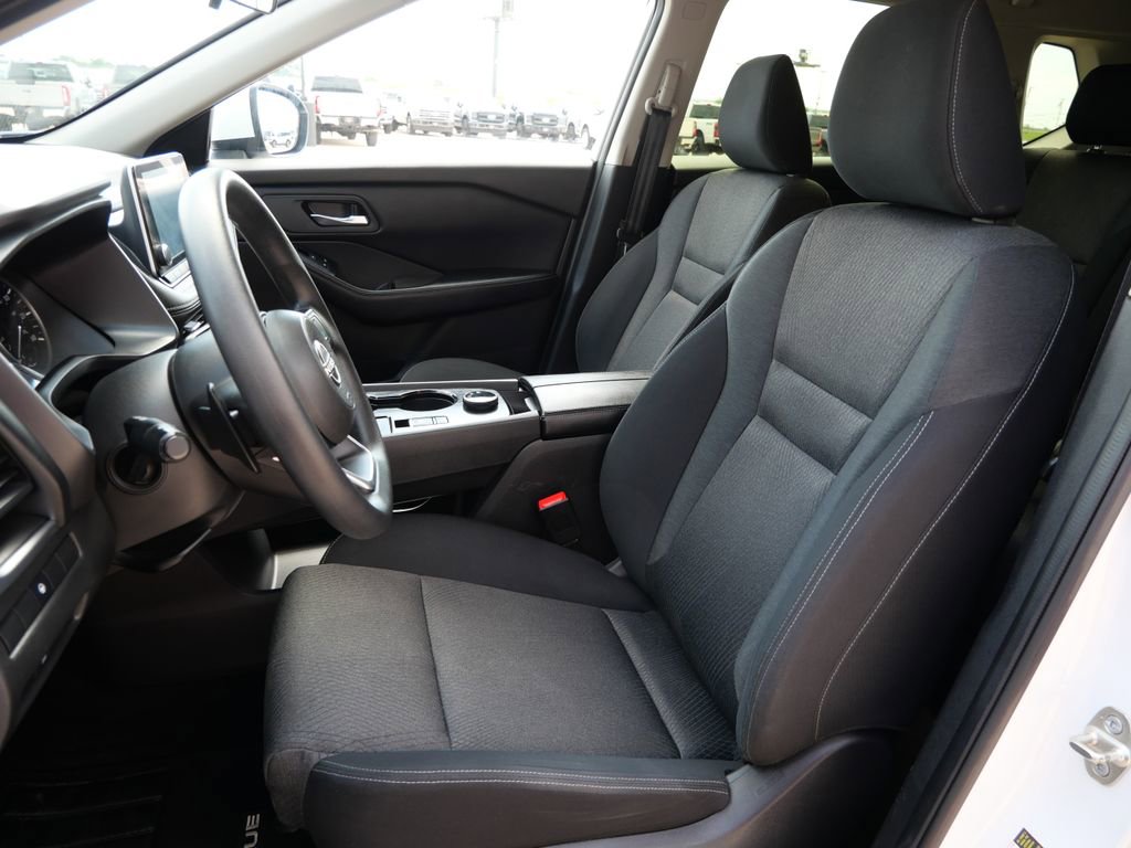 Used 2024 Nissan Rogue SV AWD/4WD image 20