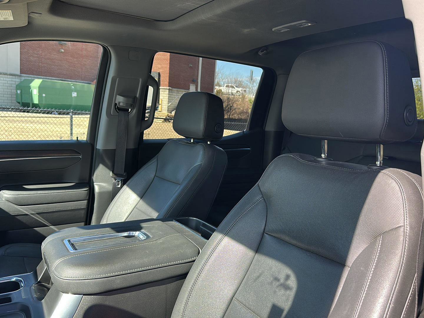 Used 2022 GMC Sierra 1500 SLT w/ SLT Premium Plus Package image 11