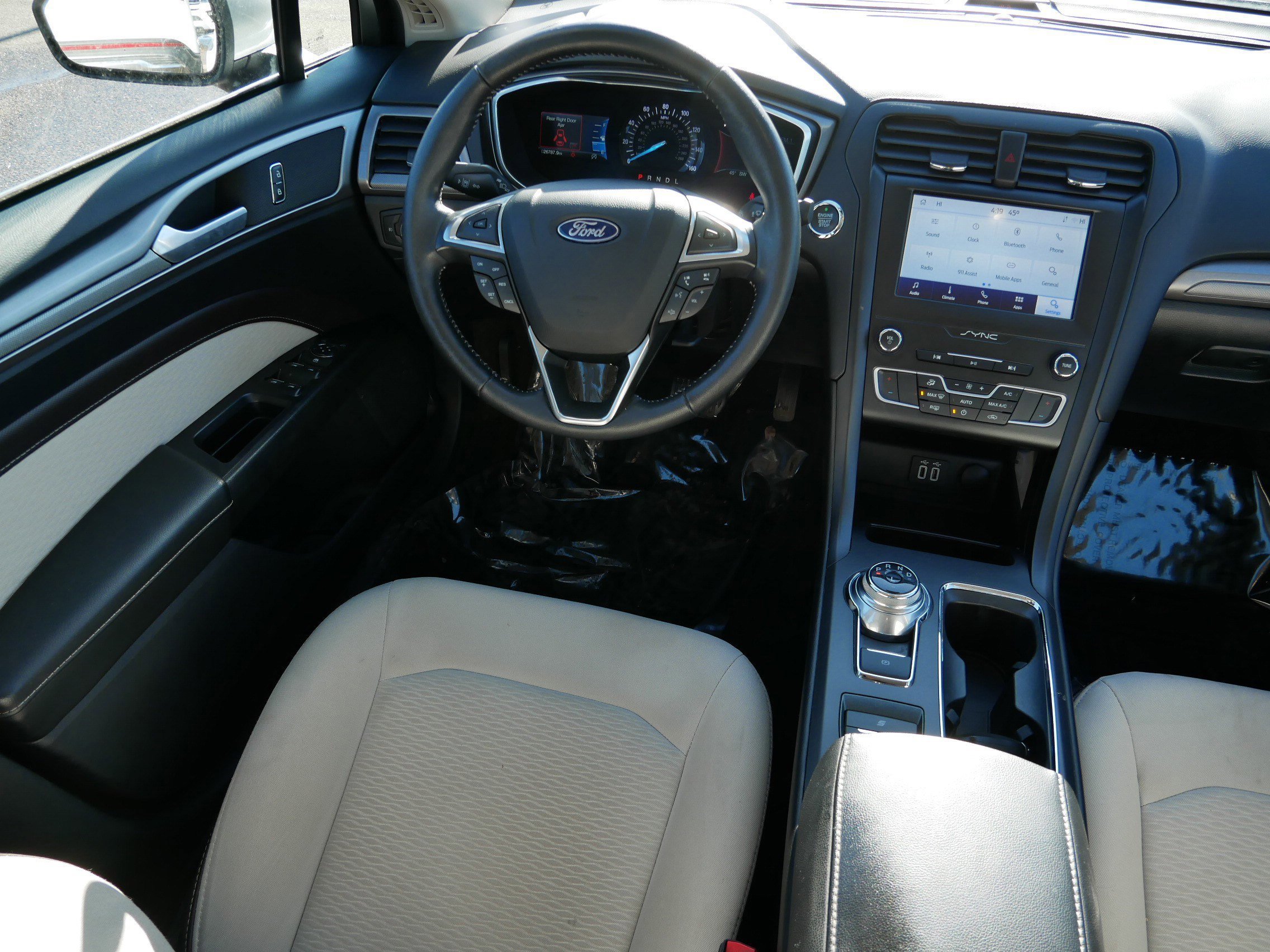 Certified 2020 Ford Fusion SE w/ Equipment Group 151A image 9