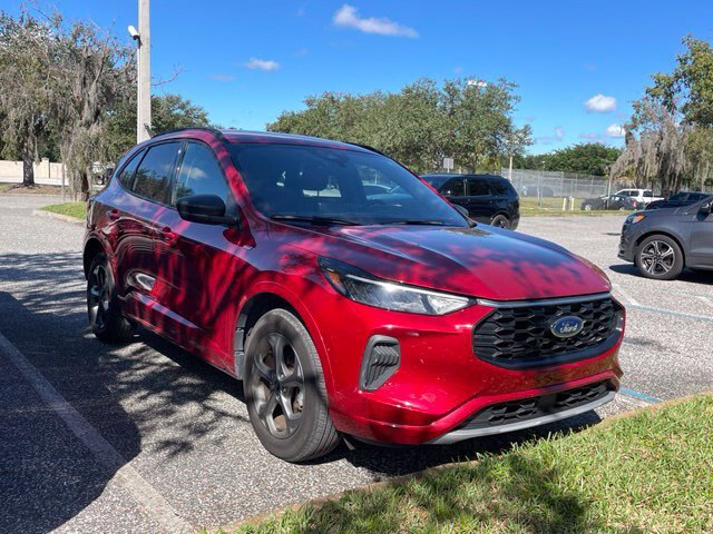 Certified 2023 Ford Escape ST-Line w/ Tech Pack #1 AWD/4WD image 9