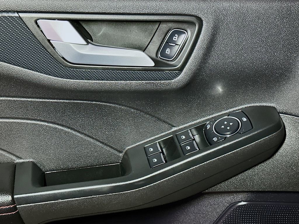 Certified 2024 Ford Escape ST-Line image 15