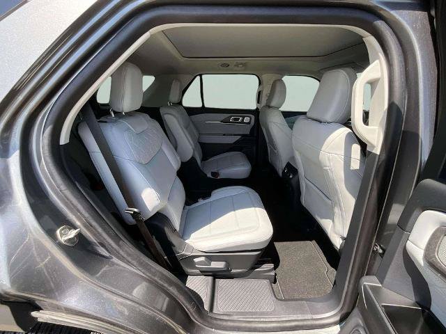 Certified 2025 Ford Explorer Platinum w/ Ultimate Package AWD/4WD image 23
