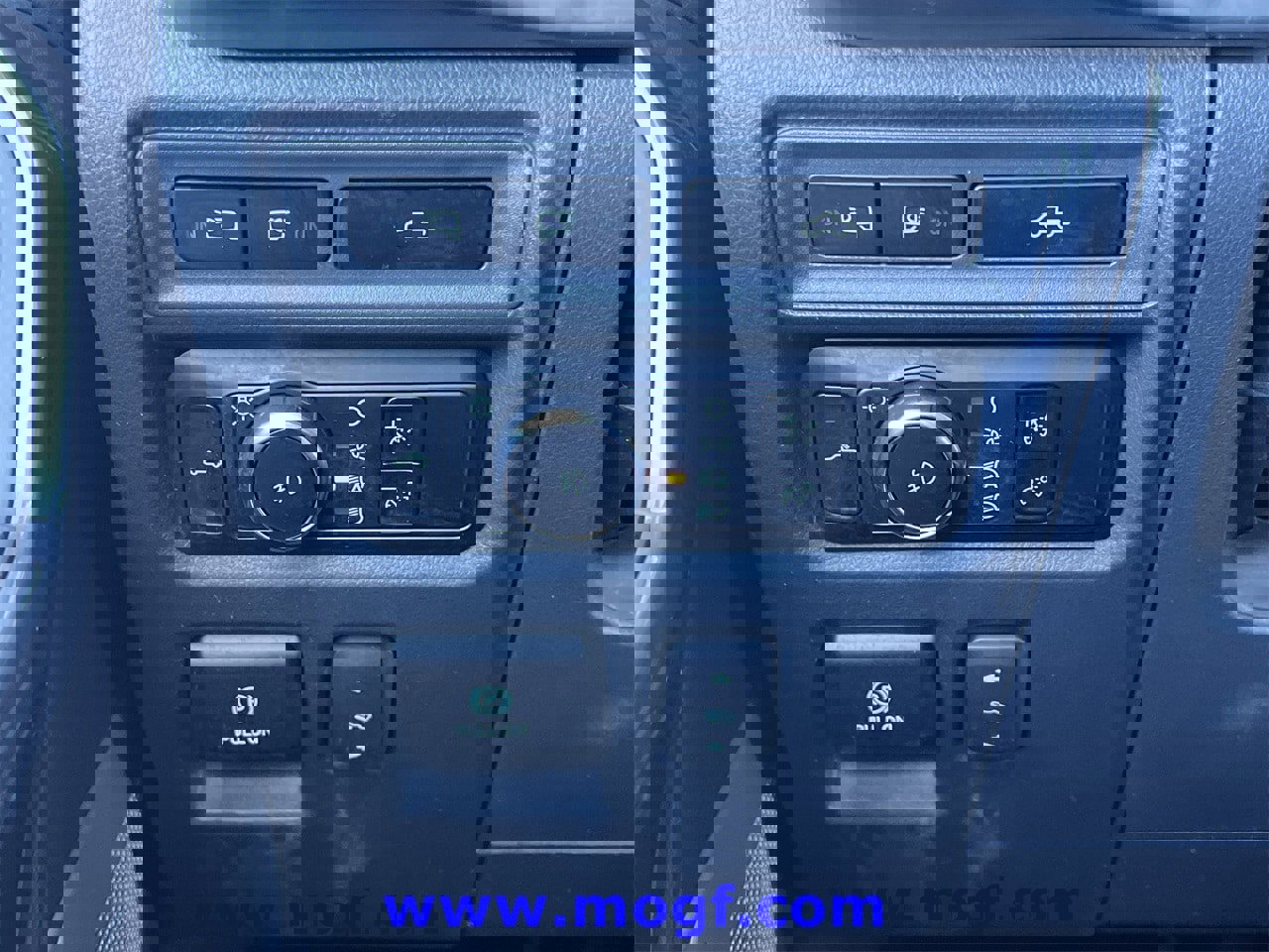 Certified 2023 Ford F150 Lariat w/ Equipment Group 502A High image 21