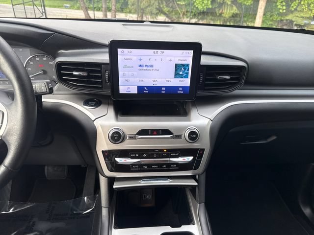 Certified 2022 Ford Explorer XLT w/ Class IV Trailer Tow Package AWD/4WD image 25