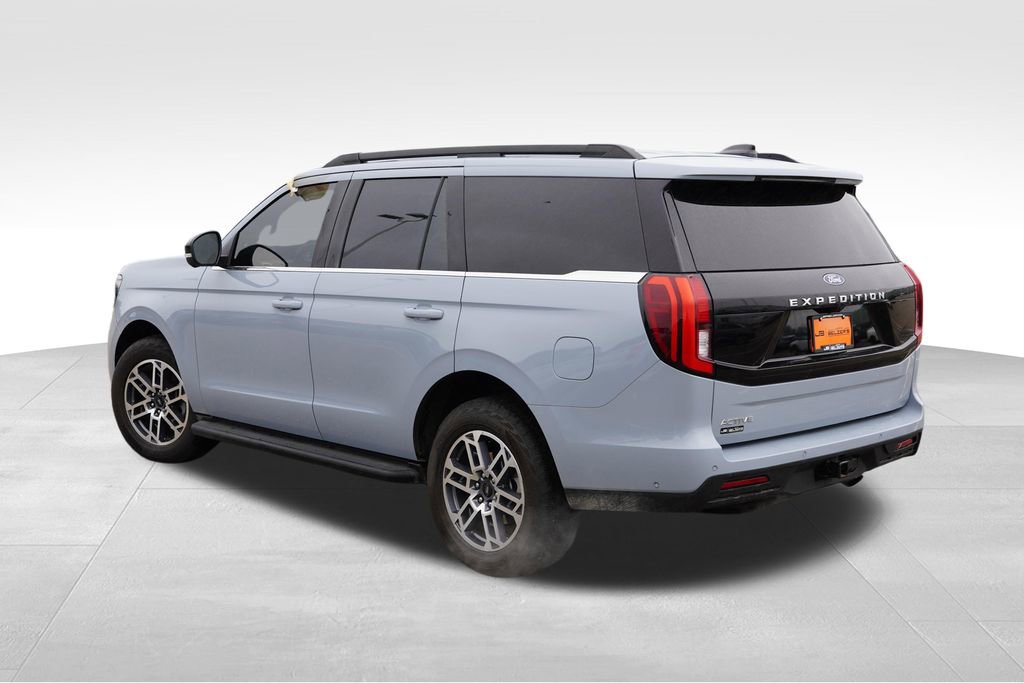 Certified 2025 Ford Expedition Active AWD/4WD image 7