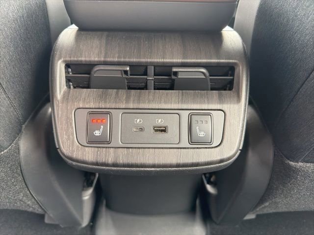 Used 2024 Nissan Ariya ENGAGE e-4ORCE image 15