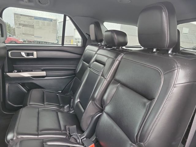 Certified 2024 Ford Explorer XLT w/ Equipment Group 202A image 31