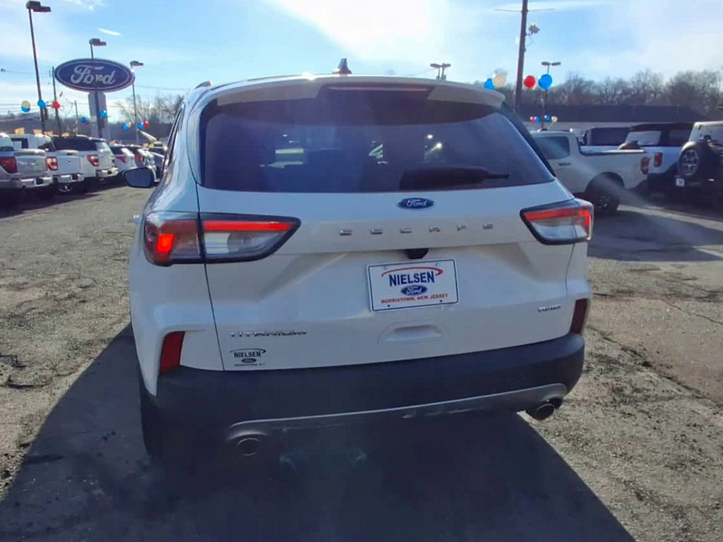 Certified 2022 Ford Escape Titanium w/ Titanium Elite Package image 5