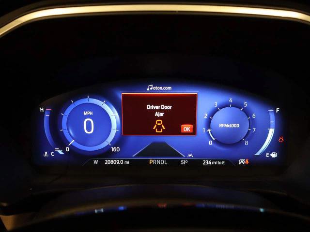 Certified 2022 Ford Escape Titanium w/ Class II Trailer Tow Package image 18