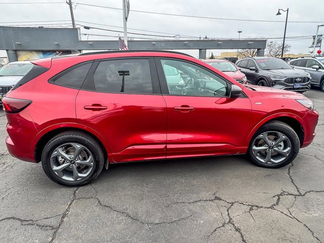Certified 2024 Ford Escape ST-Line AWD/4WD image 7