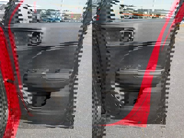 Used 2025 Hyundai Venue Limited image 32