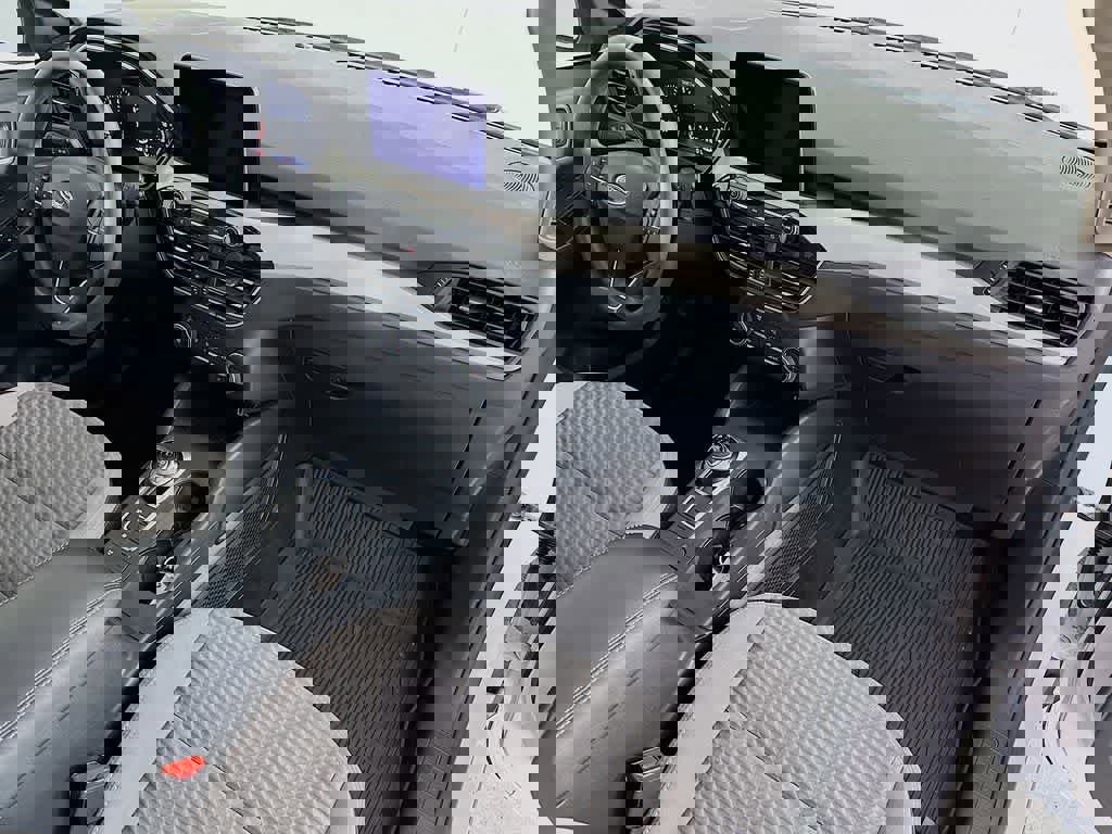 Certified 2020 Ford Escape SE image 32