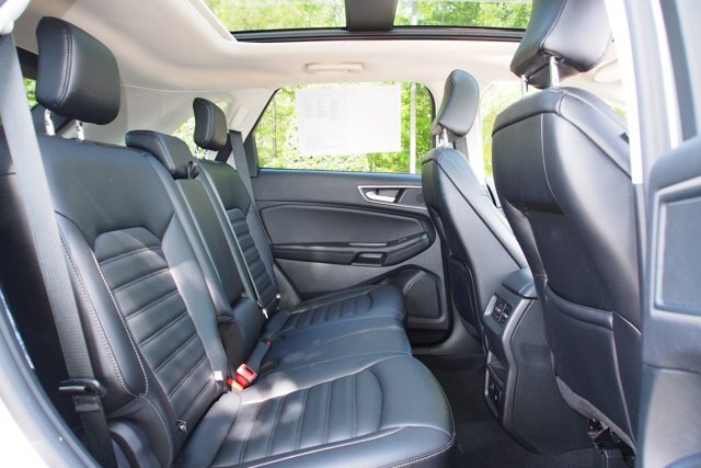 Certified 2024 Ford Edge SEL w/ Convenience Package AWD/4WD image 14