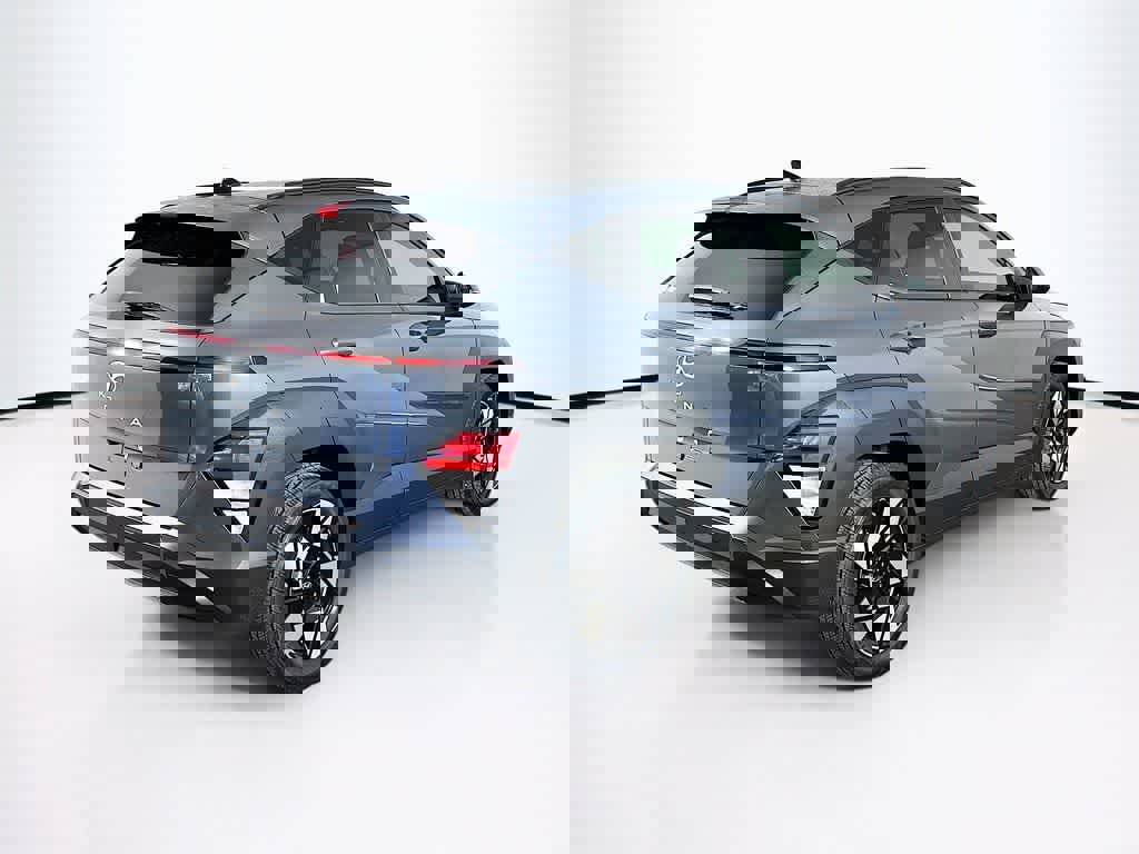 Used 2024 Hyundai Kona SEL image 5