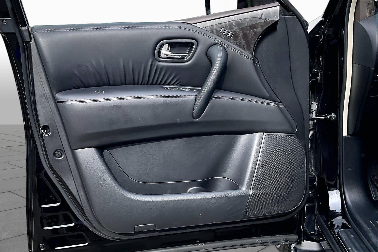 Used 2023 Nissan Armada Platinum w/ Captain's Chairs Package RWD image 22