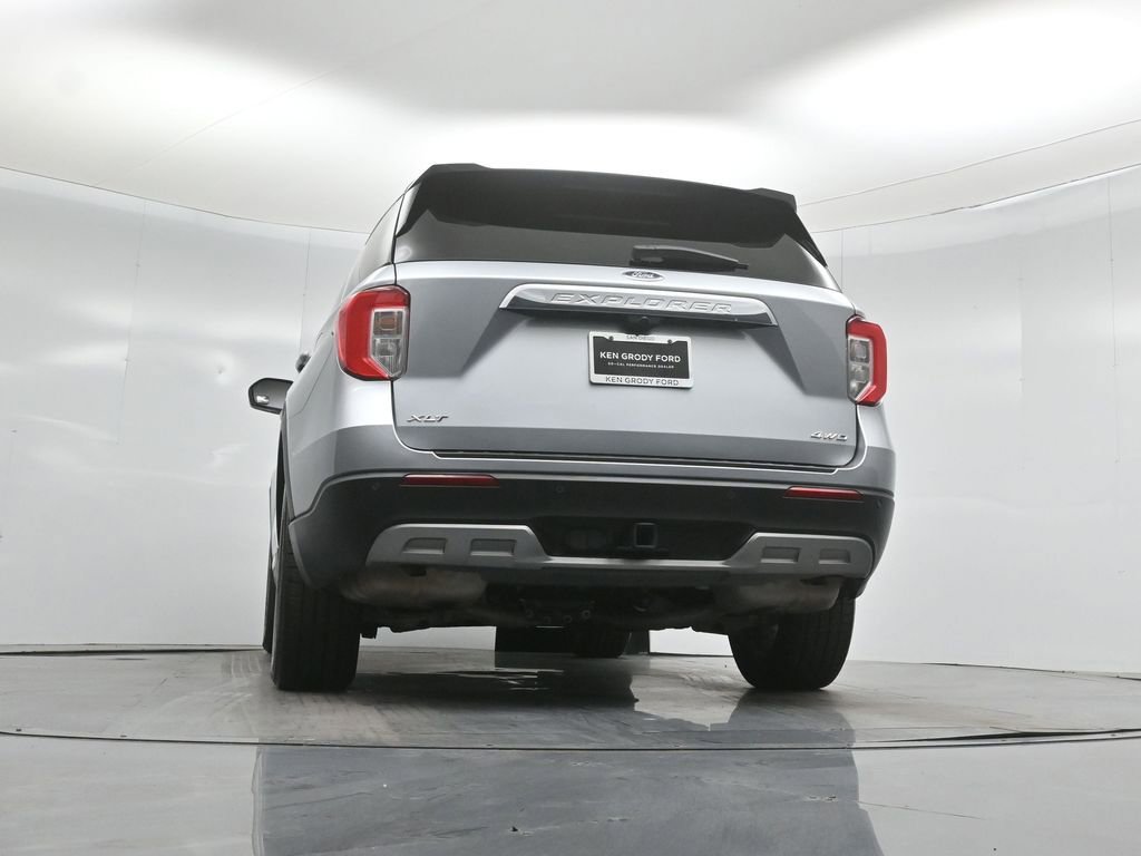 Certified 2022 Ford Explorer XLT w/ Equipment Group 202A image 52